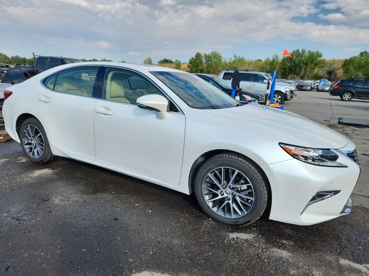 2016 Lexus Es 350 - Image 4