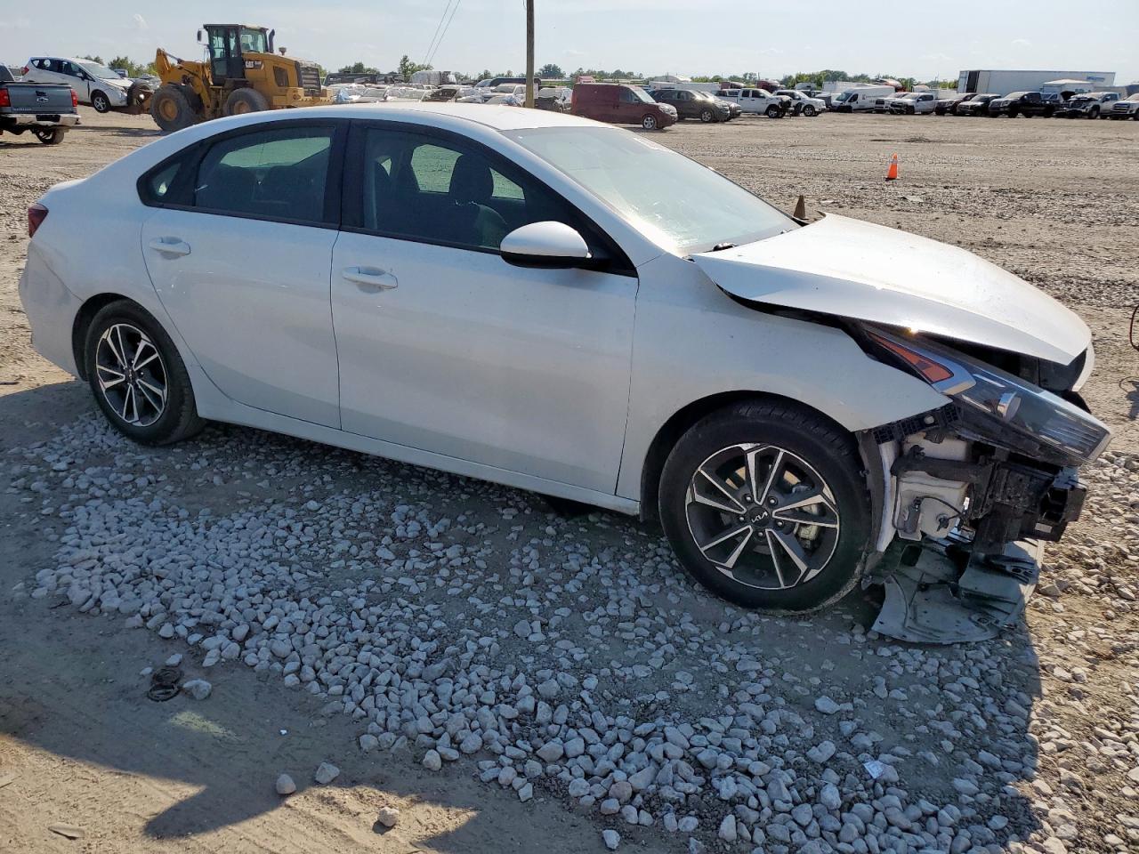 2023 Kia Forte Lx - Image 4