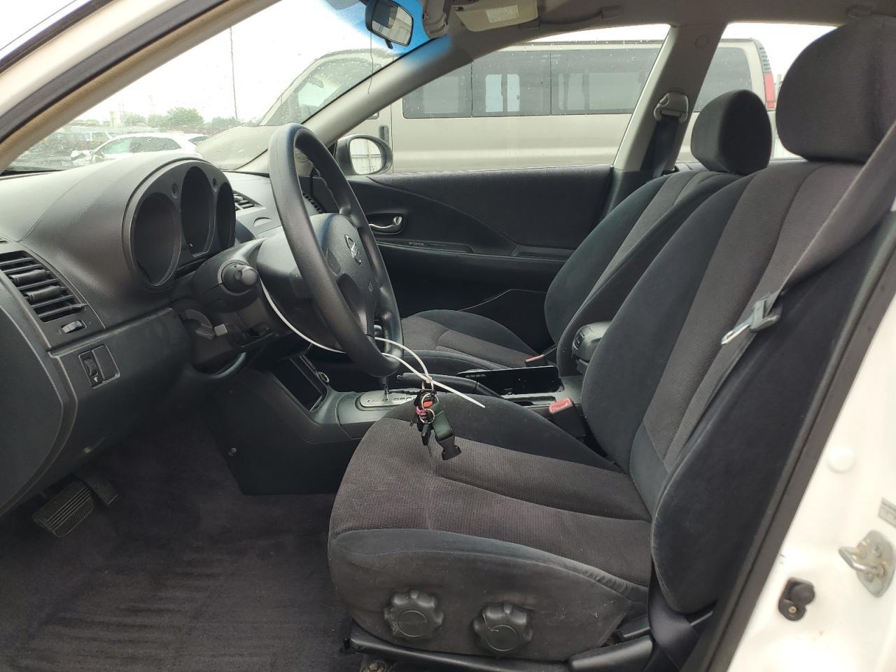 2002 Nissan Altima Base - Image 7