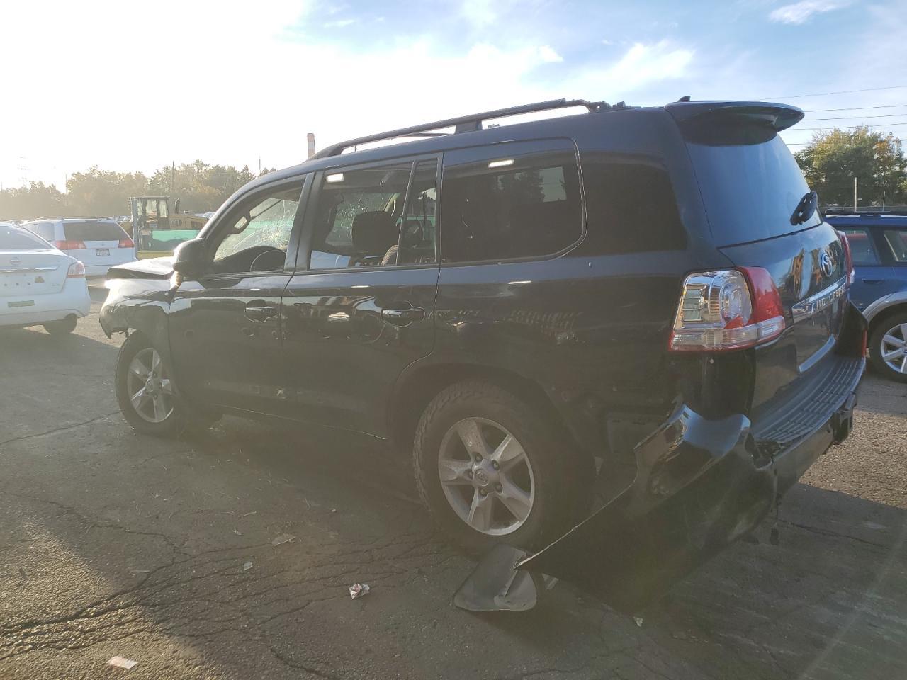 2011 Toyota Land Cruiser - Фото 2