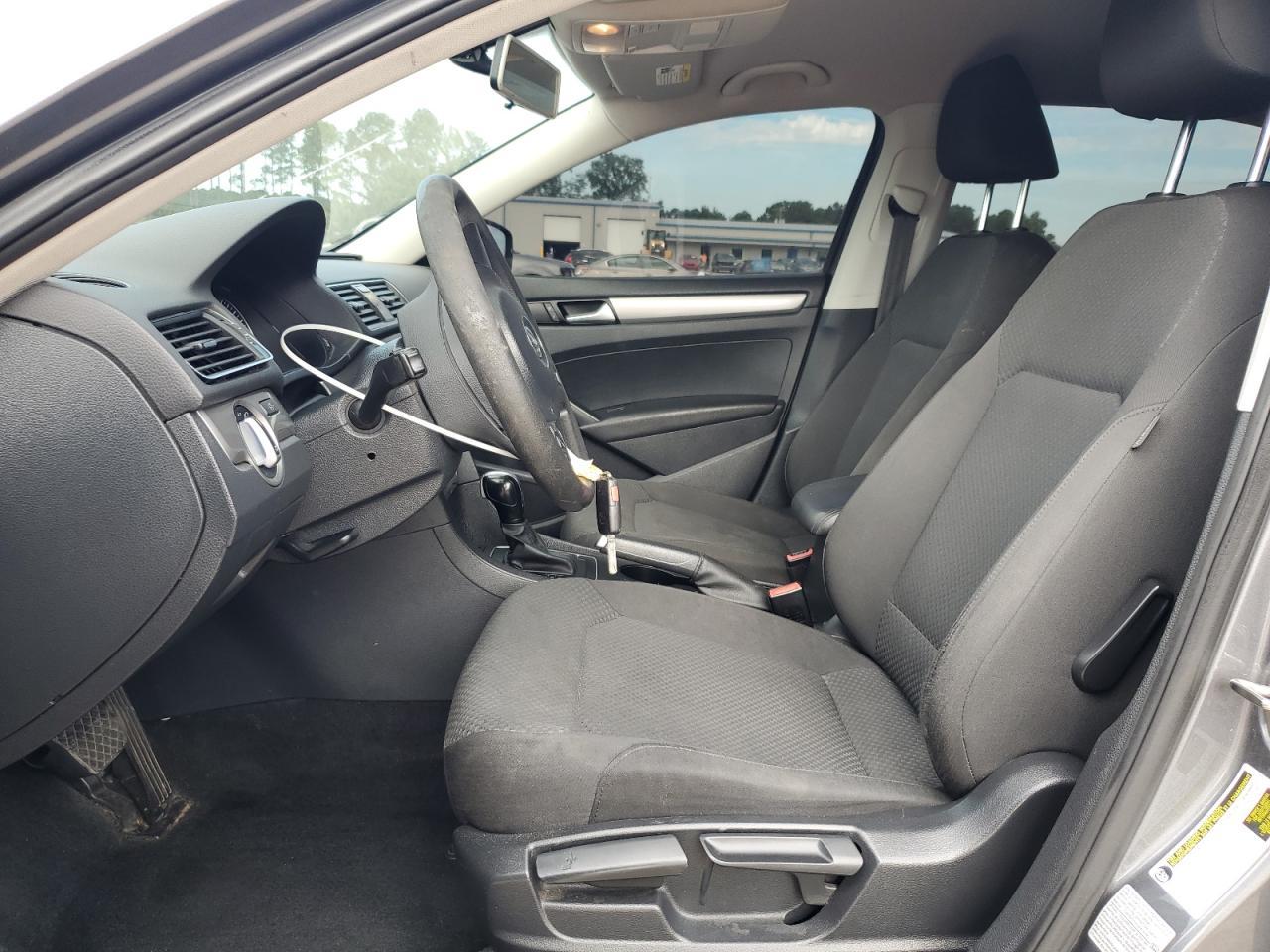 2015 Volkswagen Passat S - Фото 7