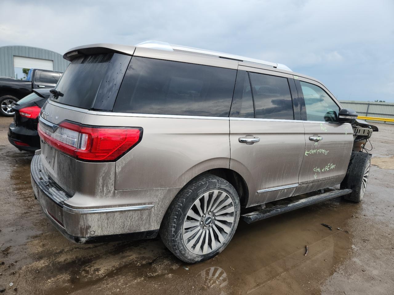 2018 Lincoln Navigator Reserve - Image 3