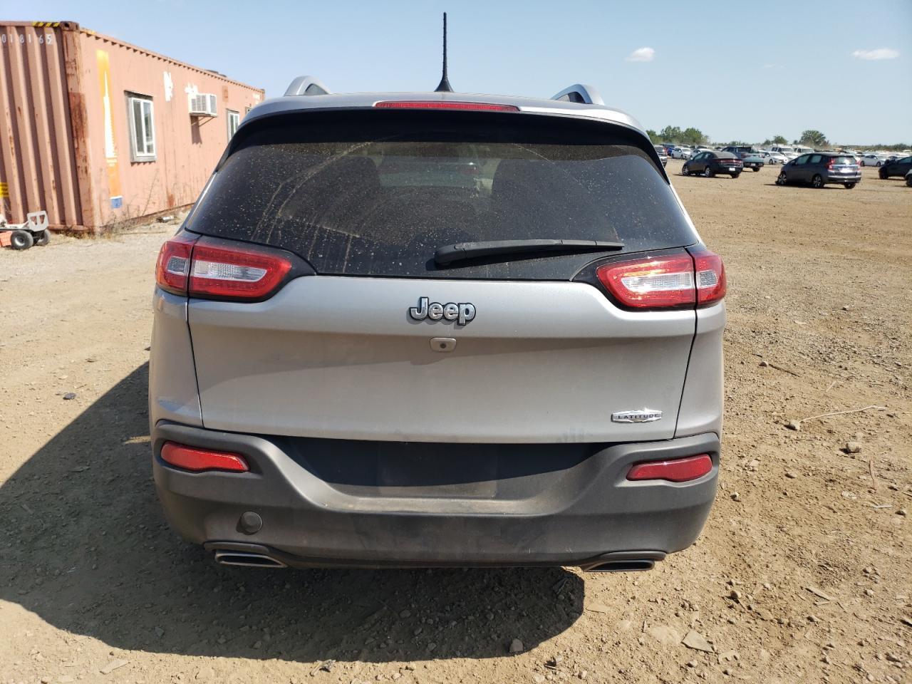 2016 Jeep Cherokee Latitude - Image 6