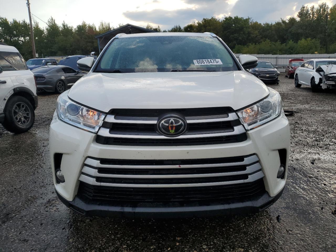 2019 Toyota Highlander Se - Фото 5
