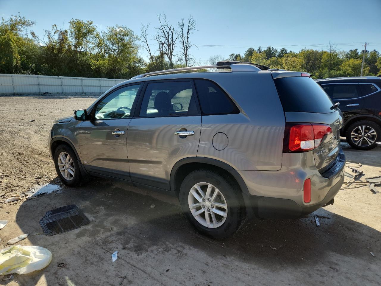 2014 Kia Sorento Lx - Image 2