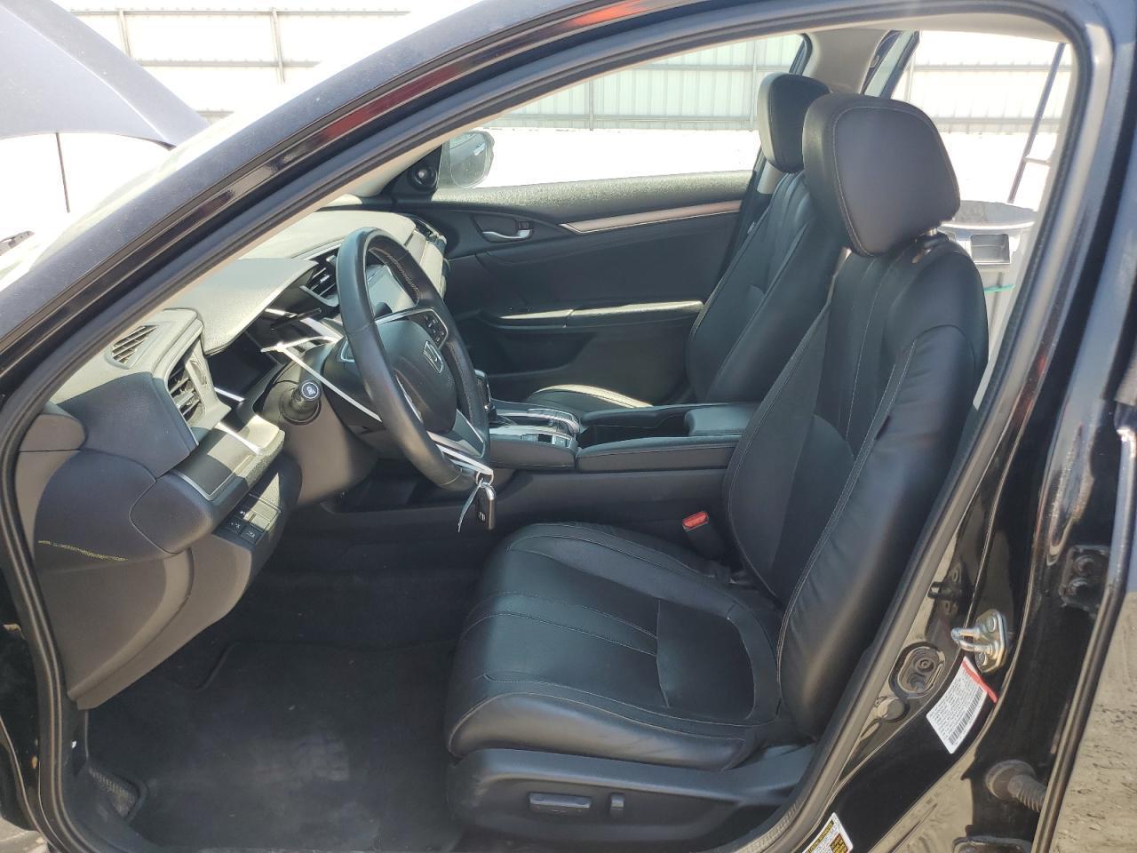 2017 Honda Civic Touring - Image 7