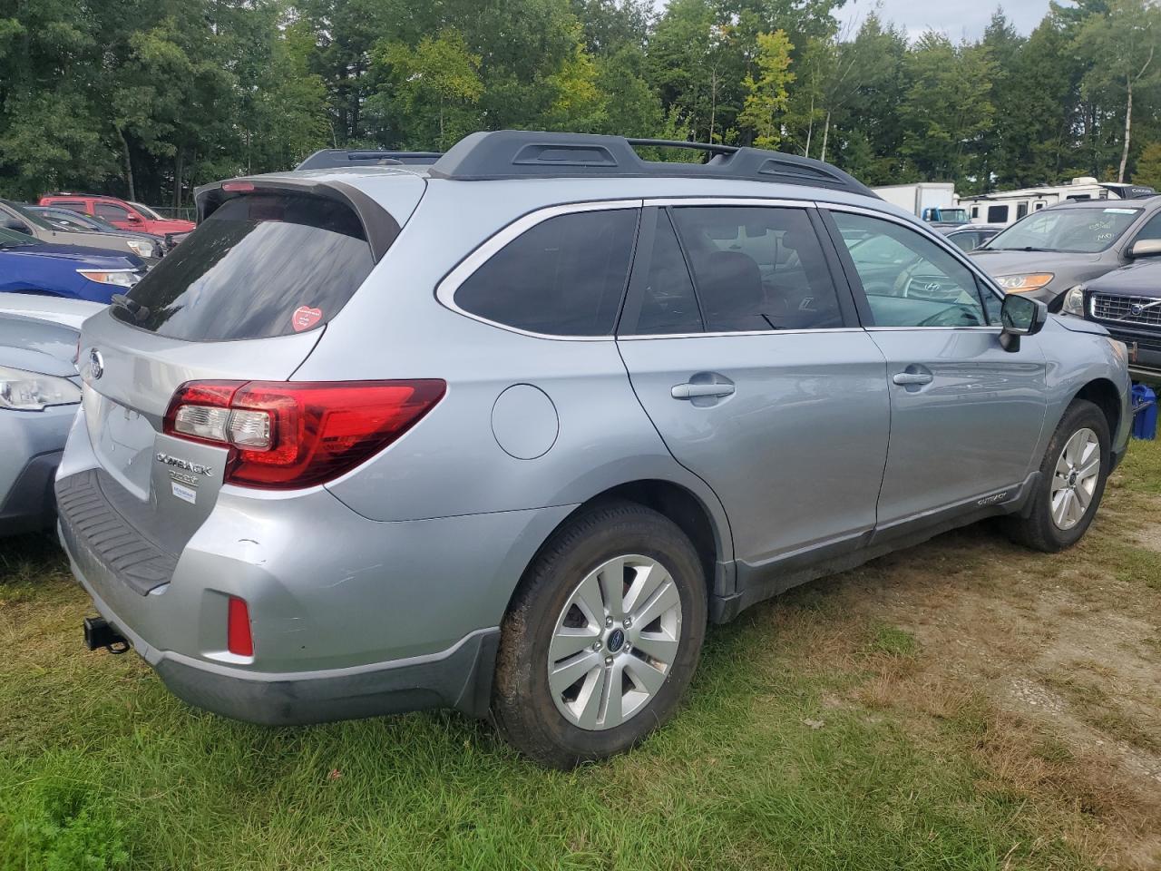 2015 Subaru Outback 2.5I Premium - Image 4