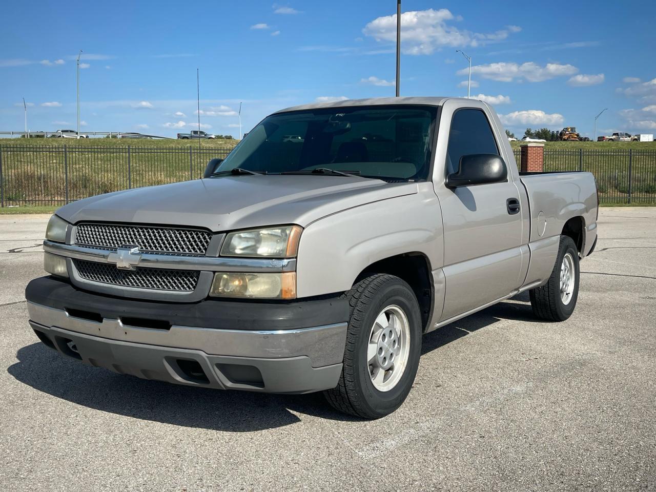 2004 Chevrolet Silverado C1500 - Фото 2