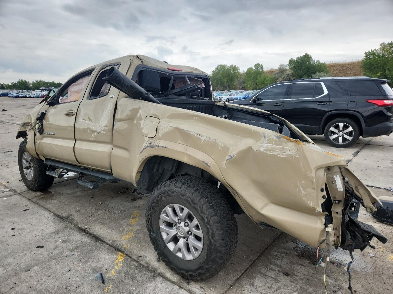 2016 Toyota Tacoma Access Cab - Image 2