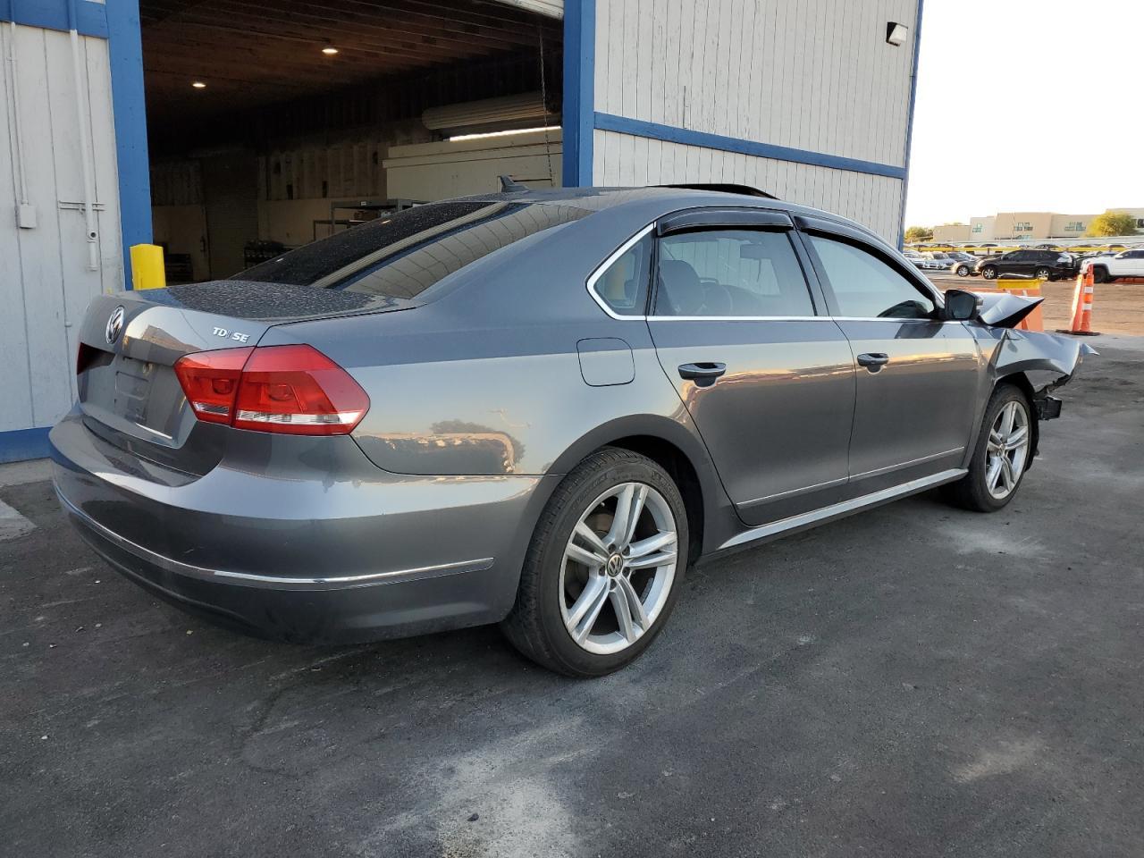 2014 Volkswagen Passat Se - Фото 3