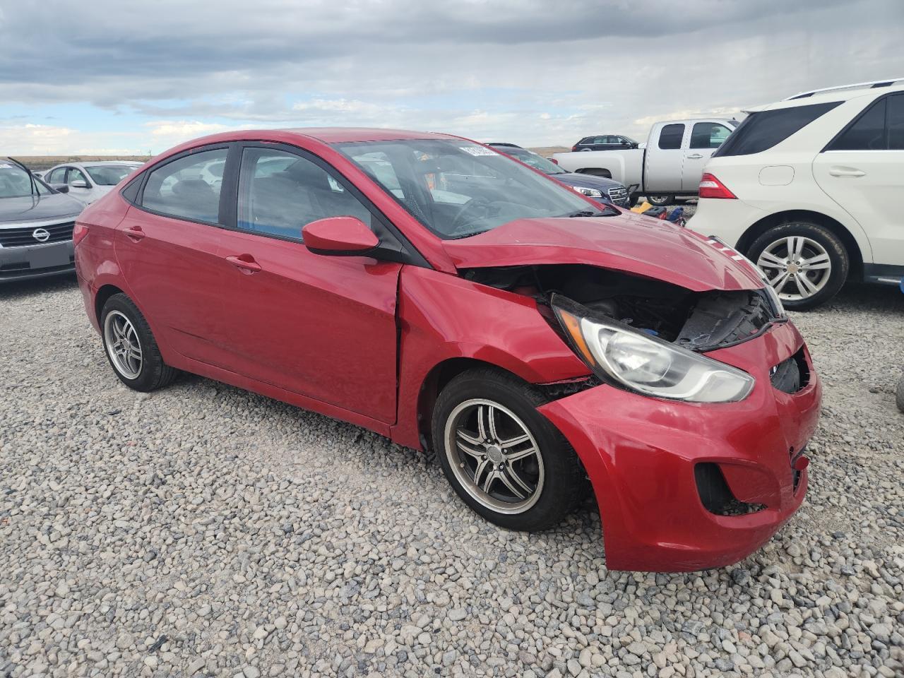 2013 Hyundai Accent Gls - Фото 4