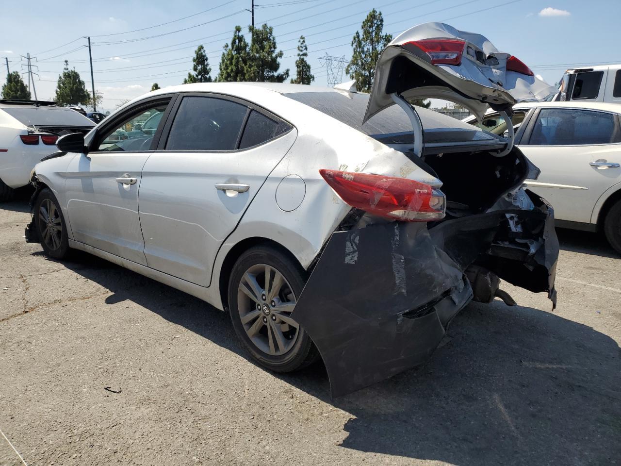 2018 Hyundai Elantra Sel - Фото 2