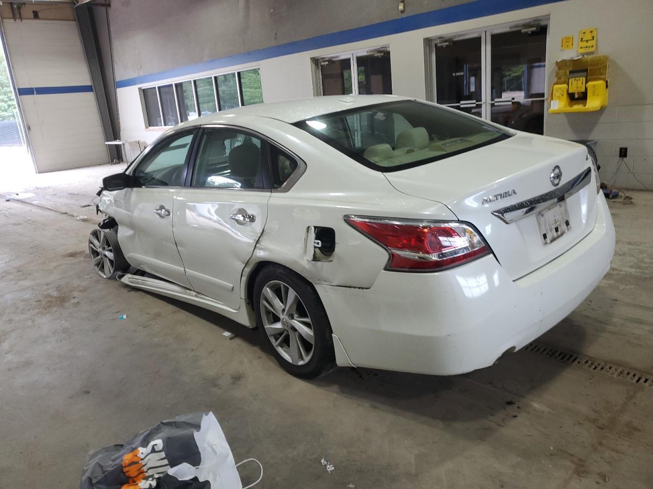 2015 Nissan Altima 2.5 - Фото 2