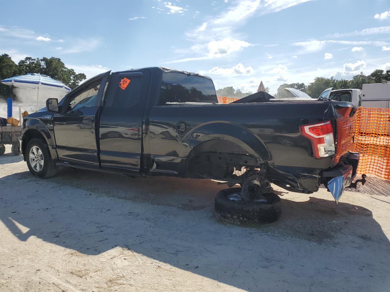 2018 Ford F150 Super Cab - Фото 2