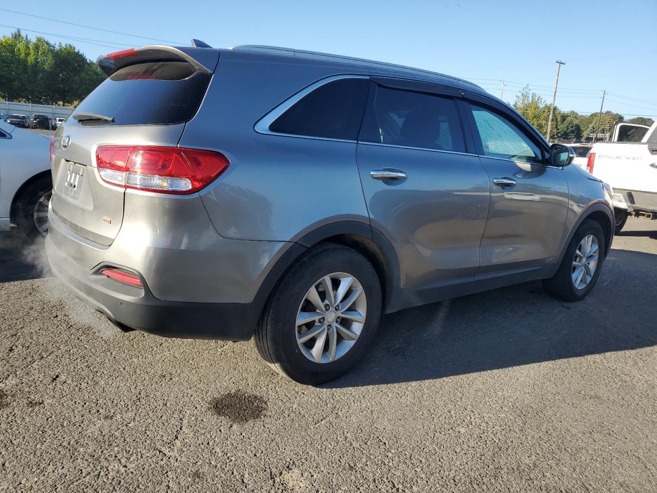 2016 Kia Sorento Lx - Image 3
