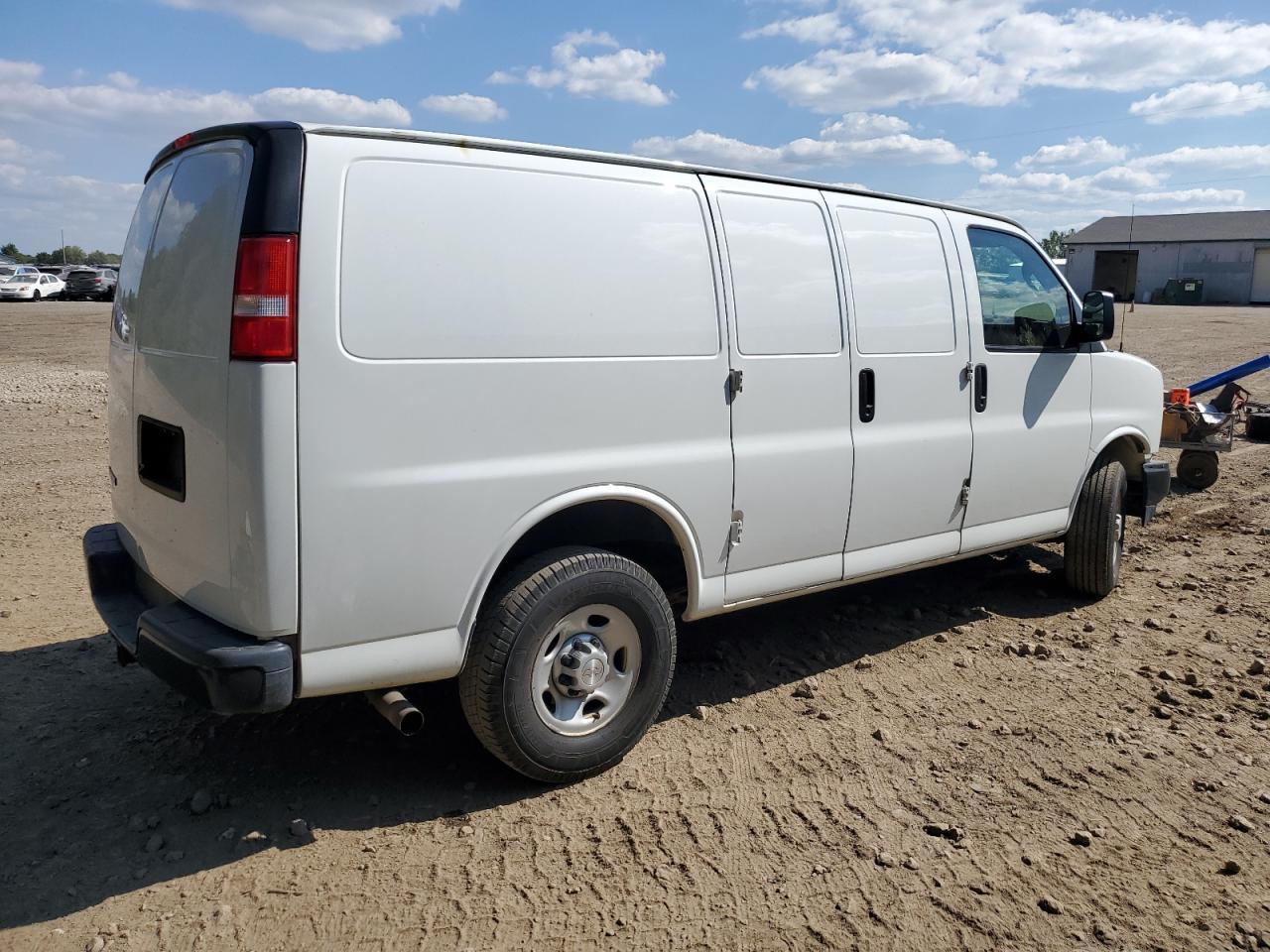 2019 Chevrolet Express G2500 - Фото 3