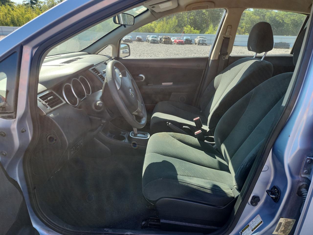 2011 Nissan Versa S - Image 7