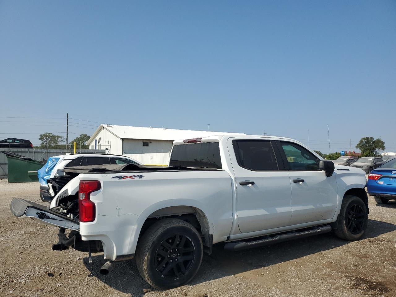 2020 Chevrolet Silverado K1500 Custom - Фото 3