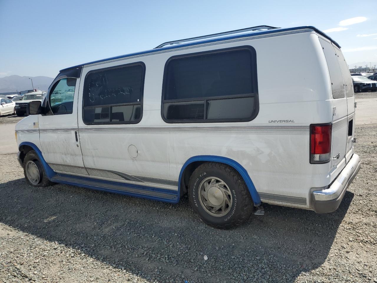 1996 Ford Econoline E150 Van - Фото 2