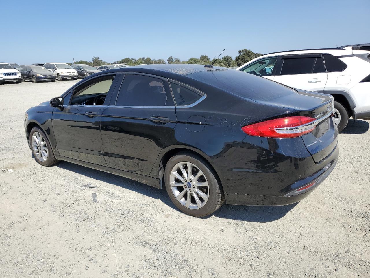 2017 Ford Fusion Se - Фото 2
