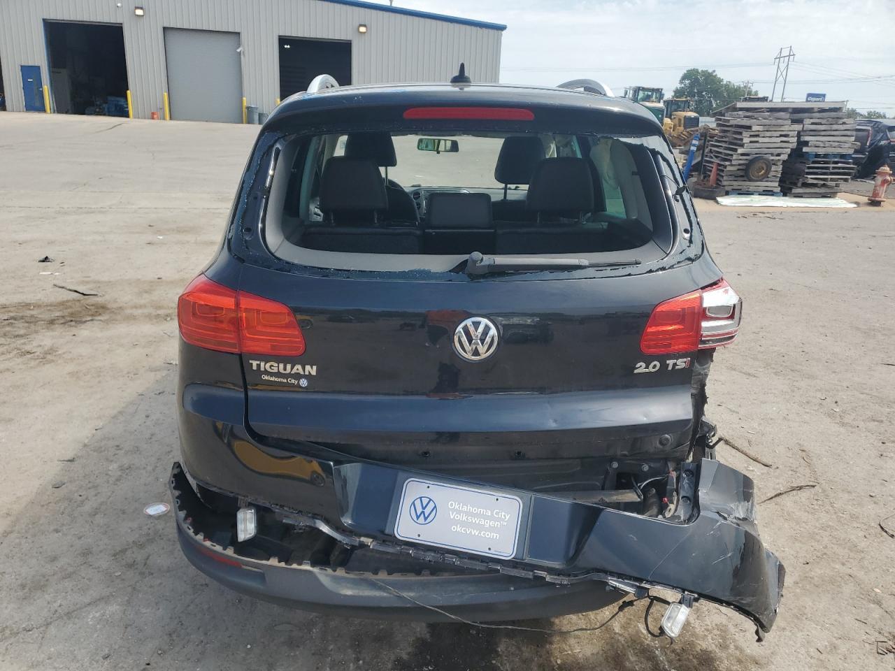 2014 Volkswagen Tiguan S - Image 6