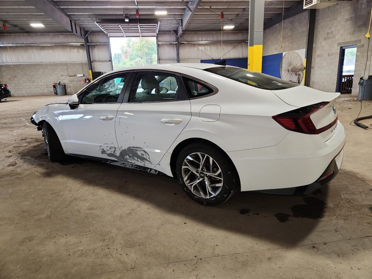 2023 Hyundai Sonata Sel - Image 2