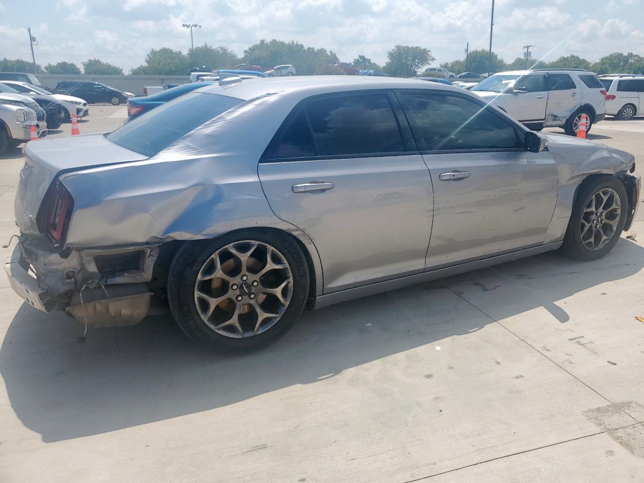 2016 Chrysler 300 S - Image 3