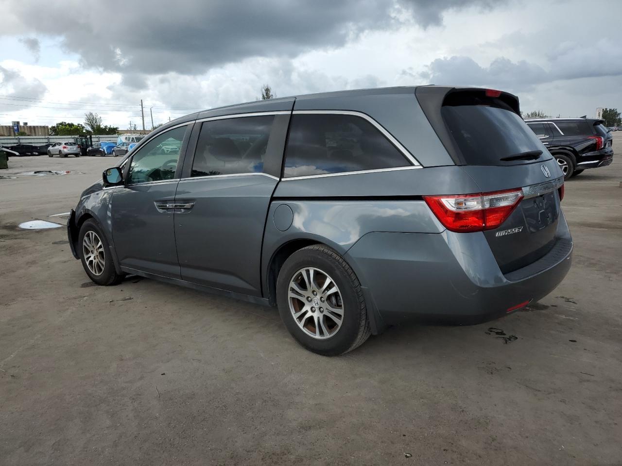 2013 Honda Odyssey Exl - Фото 2