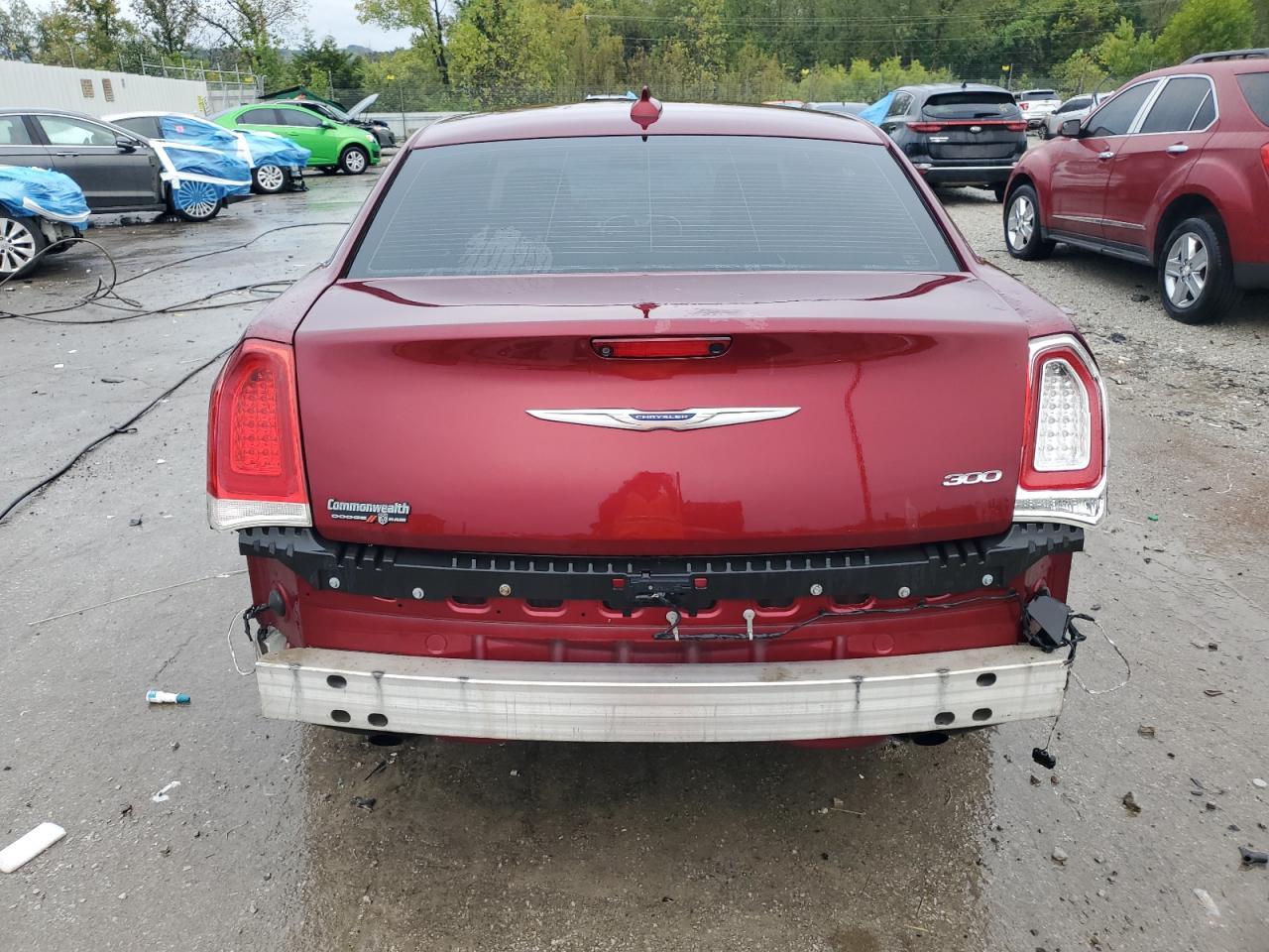 2019 Chrysler 300 Limited - Image 6