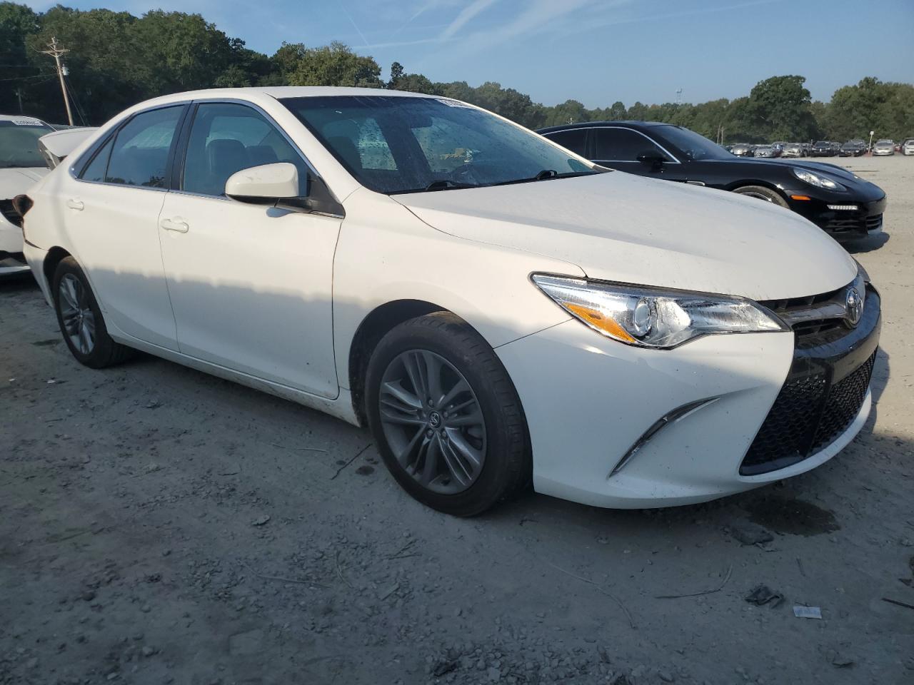 2016 Toyota Camry Le - Фото 4