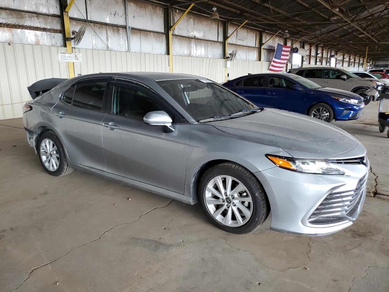 2022 Toyota Camry Le - Фото 4