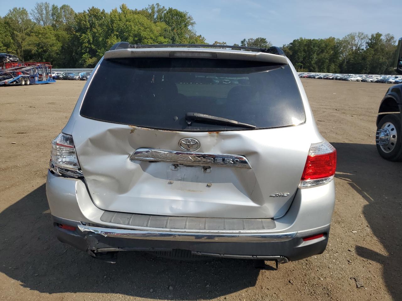 2012 Toyota Highlander Base - Image 6