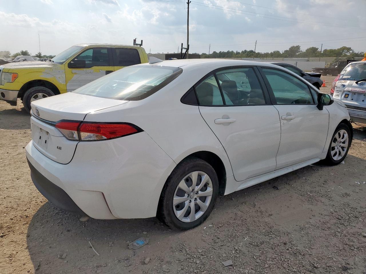 2023 Toyota Corolla Le - Image 3