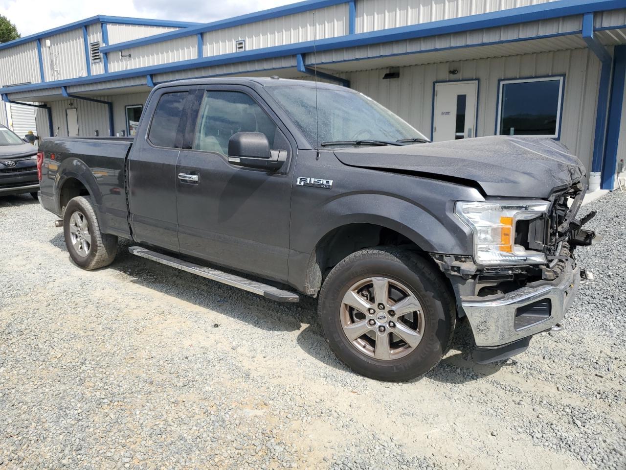 2018 Ford F150 Super Cab - Фото 4