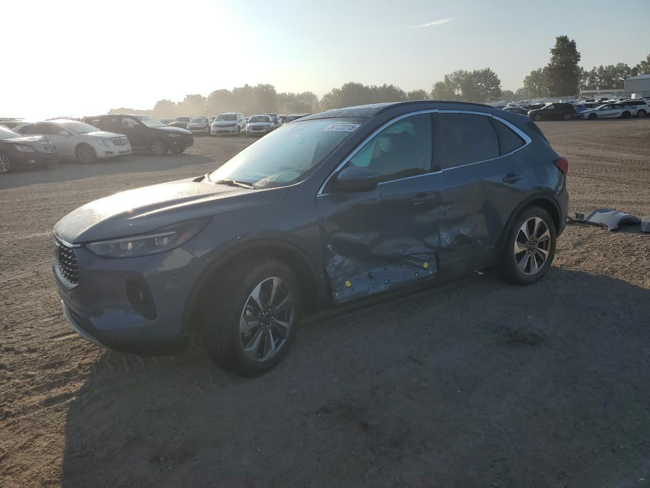 2025 Ford Escape Platinum