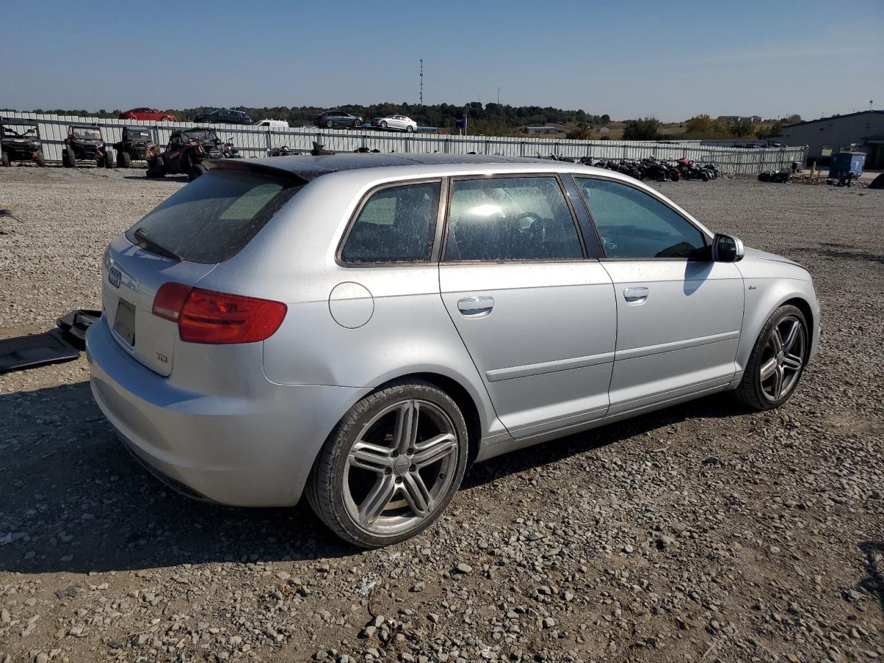 2011 Audi A3 Premium Plus - Фото 3