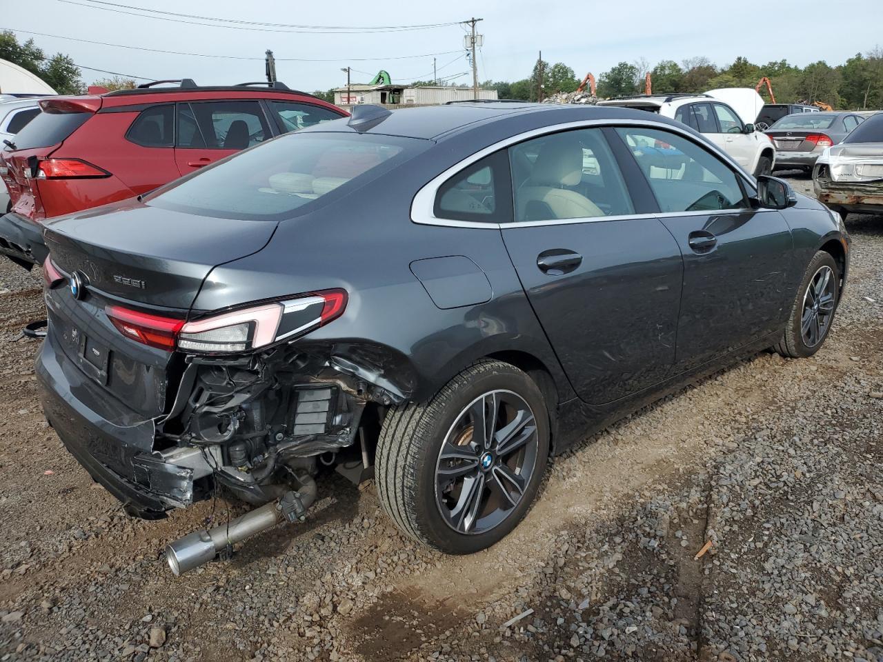 2021 BMW 228Xi - Фото 3