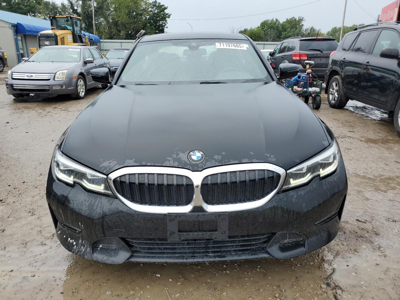 2020 BMW 330I - Фото 5