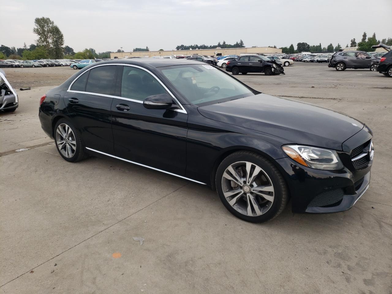 2017 Mercedes-Benz C 300 - Фото 4