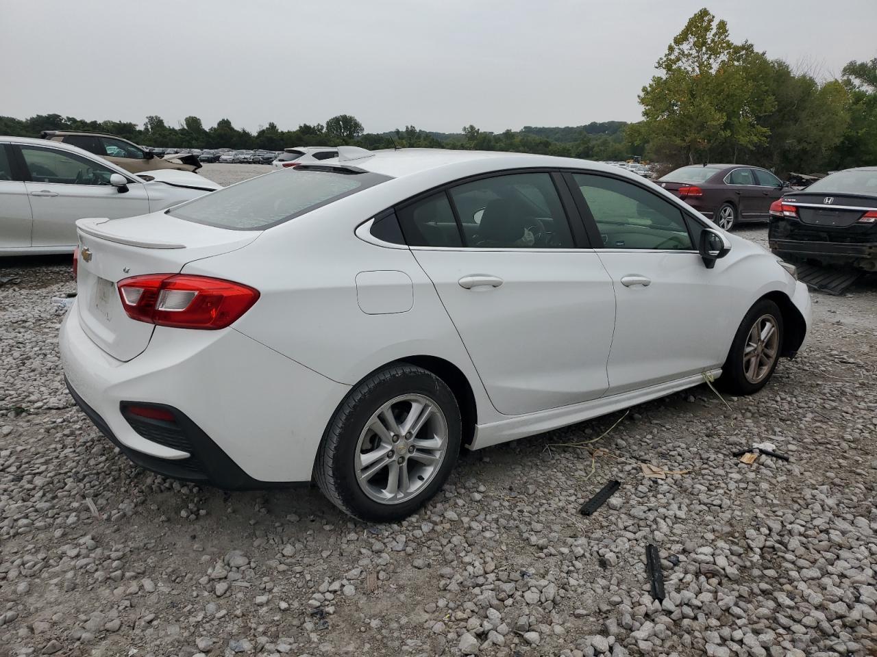 2017 Chevrolet Cruze Lt - Фото 3