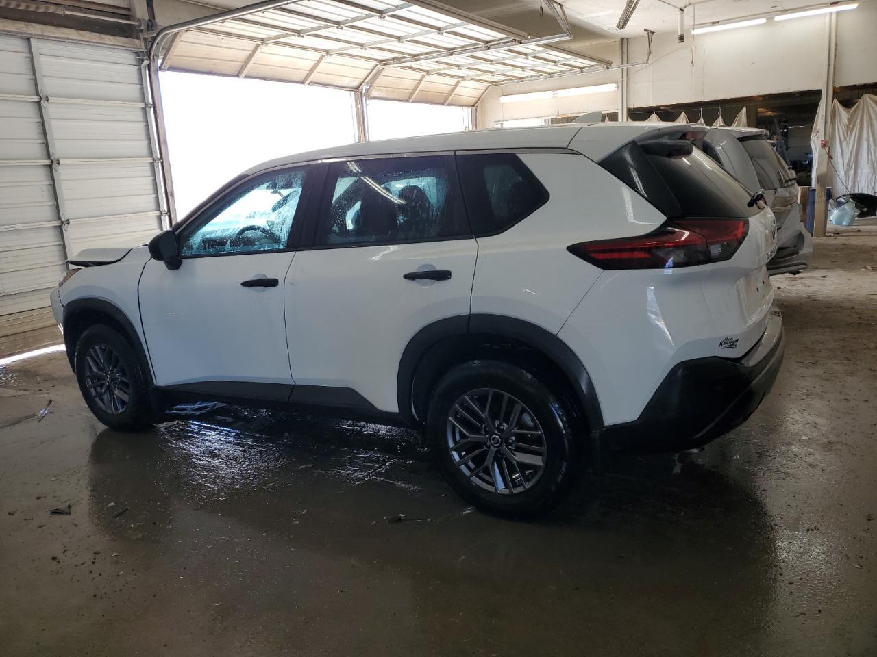 2021 Nissan Rogue S - Image 2