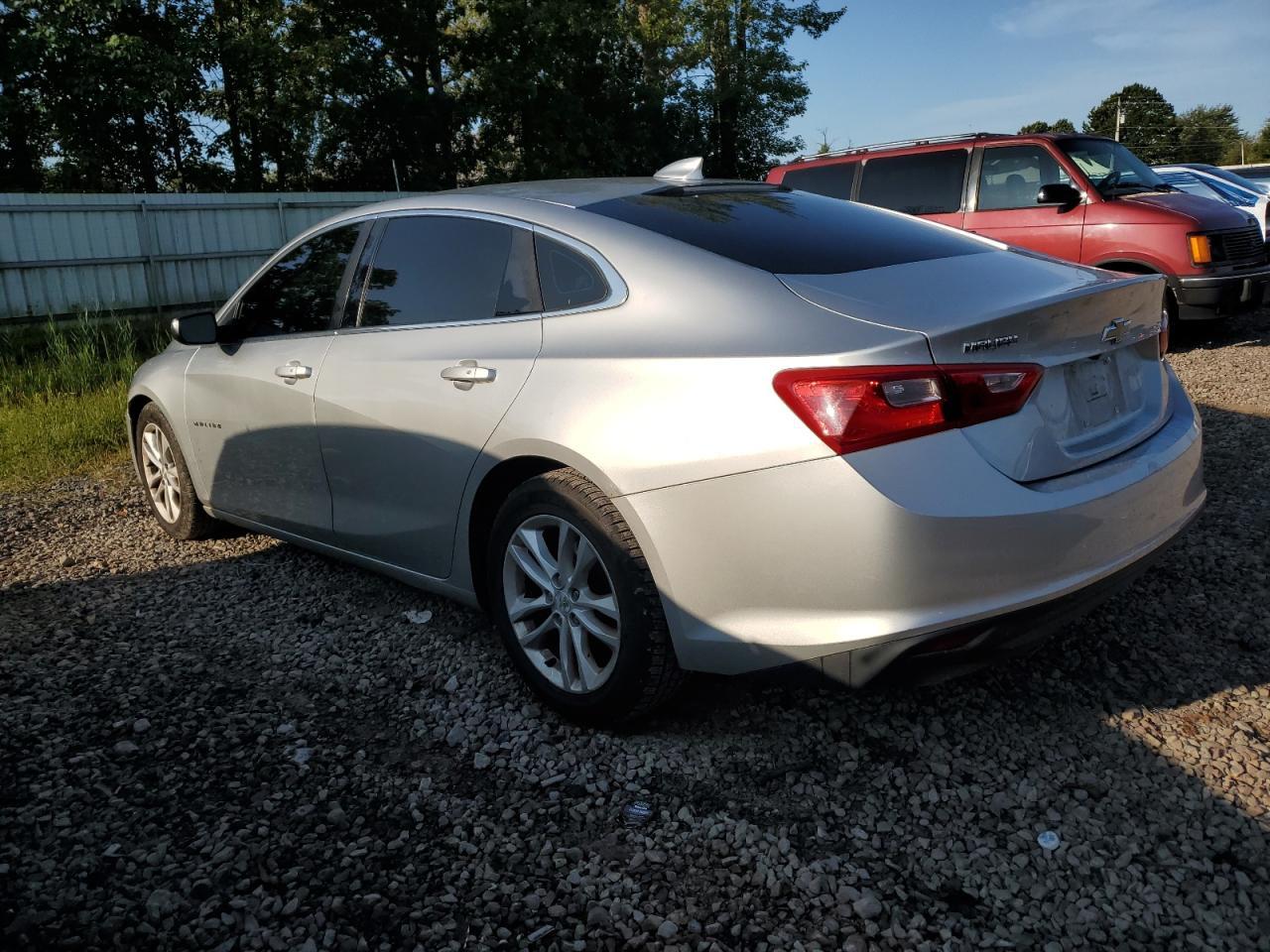 2016 Chevrolet Malibu Lt - Фото 2