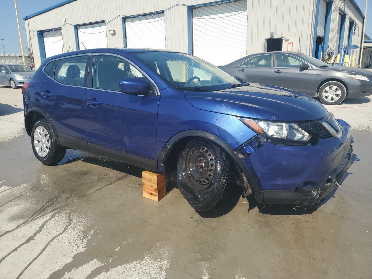 2018 Nissan Rogue Sport S - Фото 4