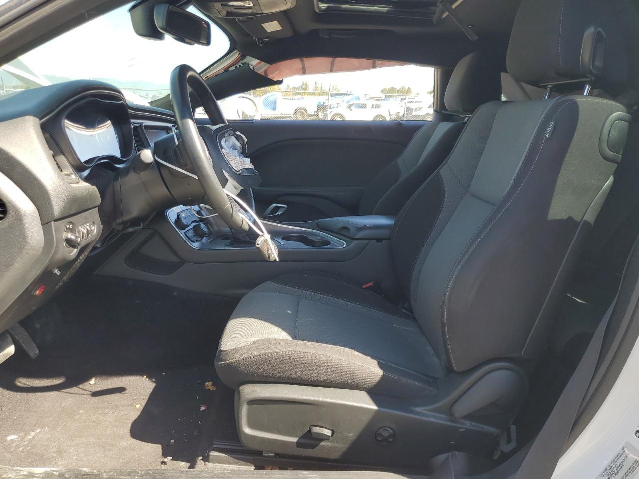 2015 Dodge Challenger Sxt - Image 7