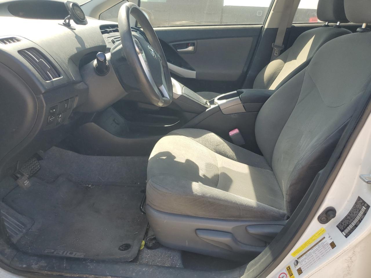 2013 Toyota Prius - Image 7