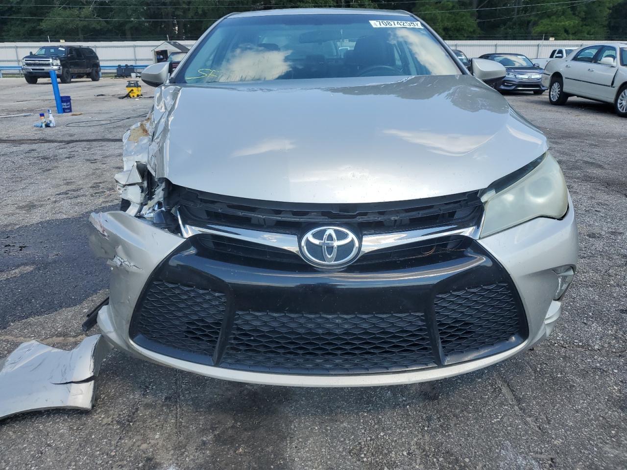 2016 Toyota Camry Le - Фото 5