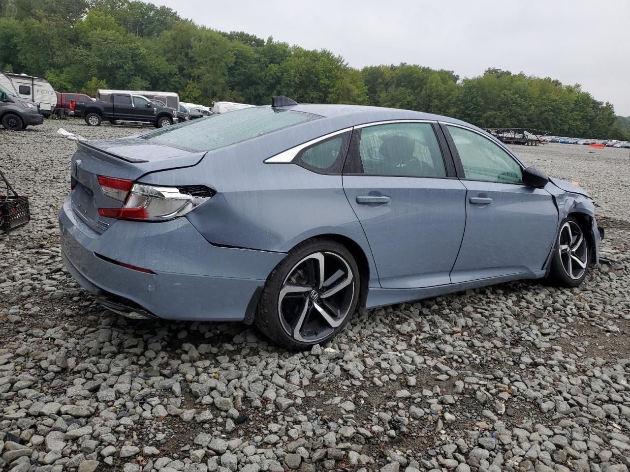 2022 Honda Accord Hybrid Sport - Image 3
