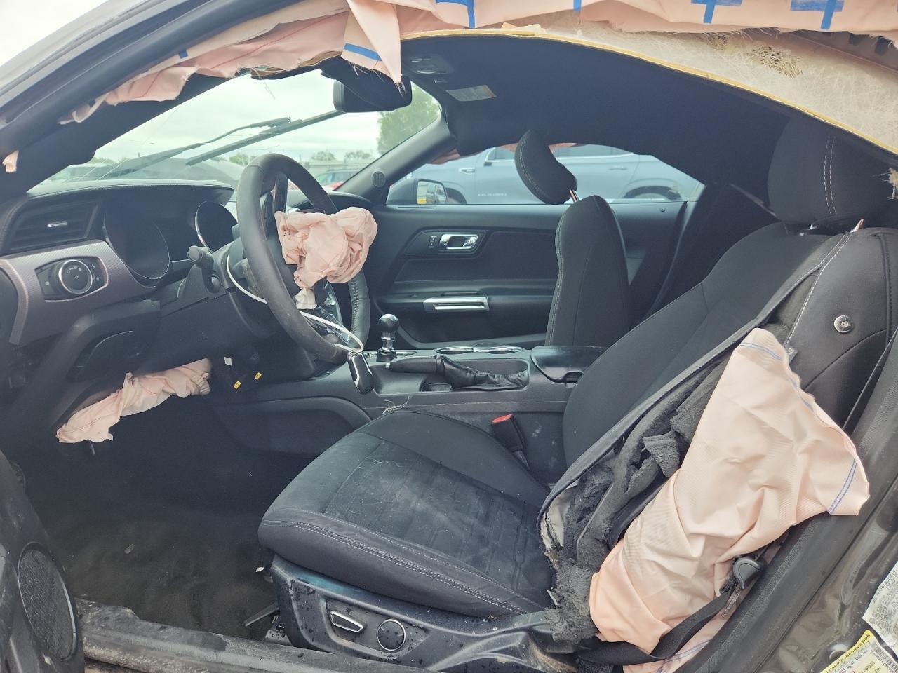 2017 Ford Mustang - Фото 7