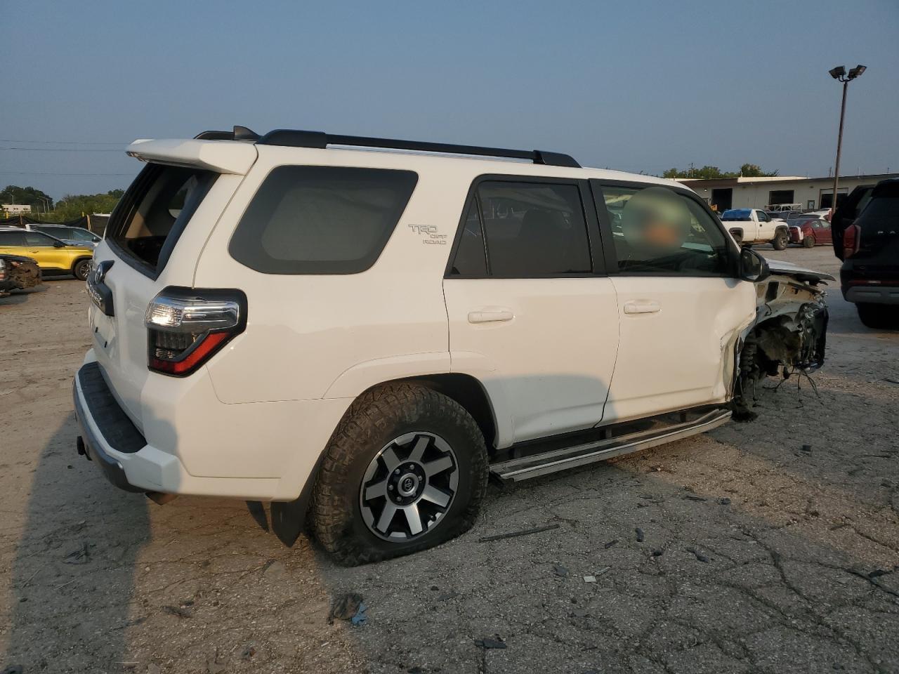2021 Toyota 4Runner Sr5/Sr5 Premium - Фото 3