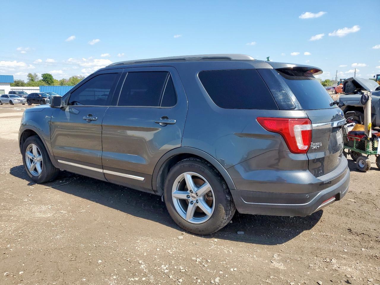 2019 Ford Explorer Xlt - Image 2
